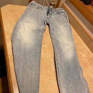 American Eagle White Jeans